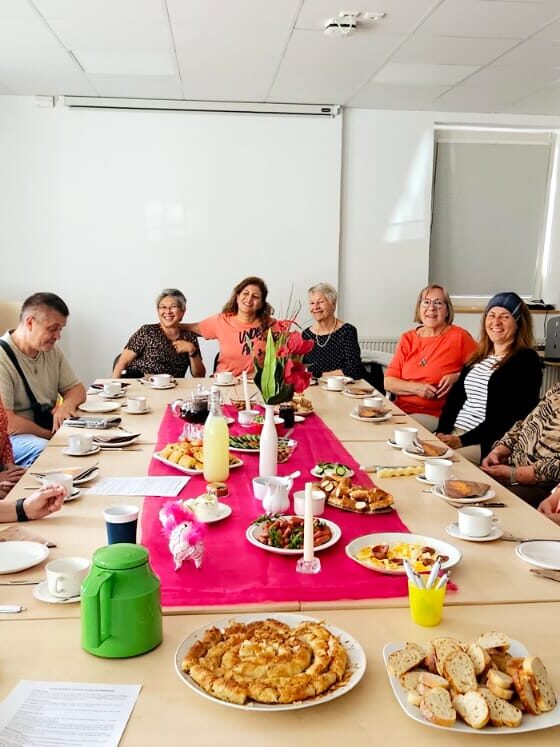 Flüchtlingshilfe Interkulturelles Frühstückscafe