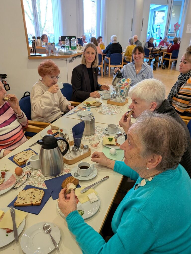 Bürgermeisterin besucht Forum Hülsdonk